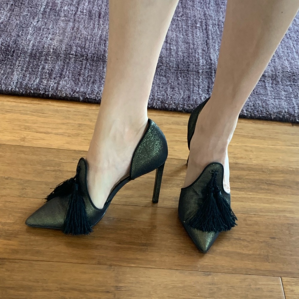 Nine West Gold tint heels!